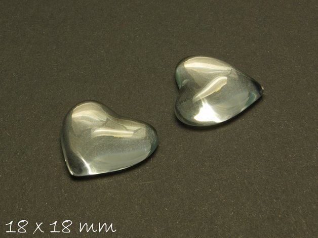 4 Stück Klare Herz-Cabochons, Glas, 18 x 18 mm