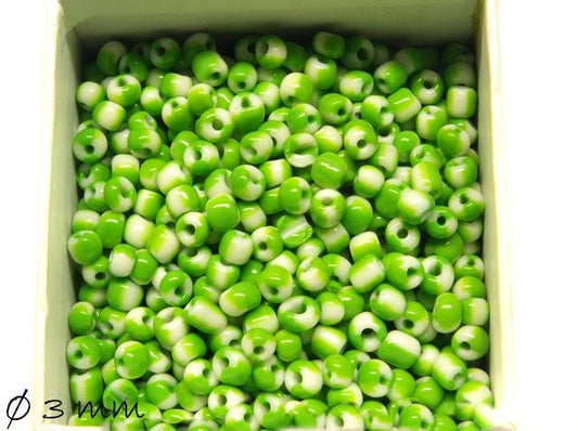 0,05EUR/g - 50 g Rocailles opak grün weiß 3 mm #18 Perlen