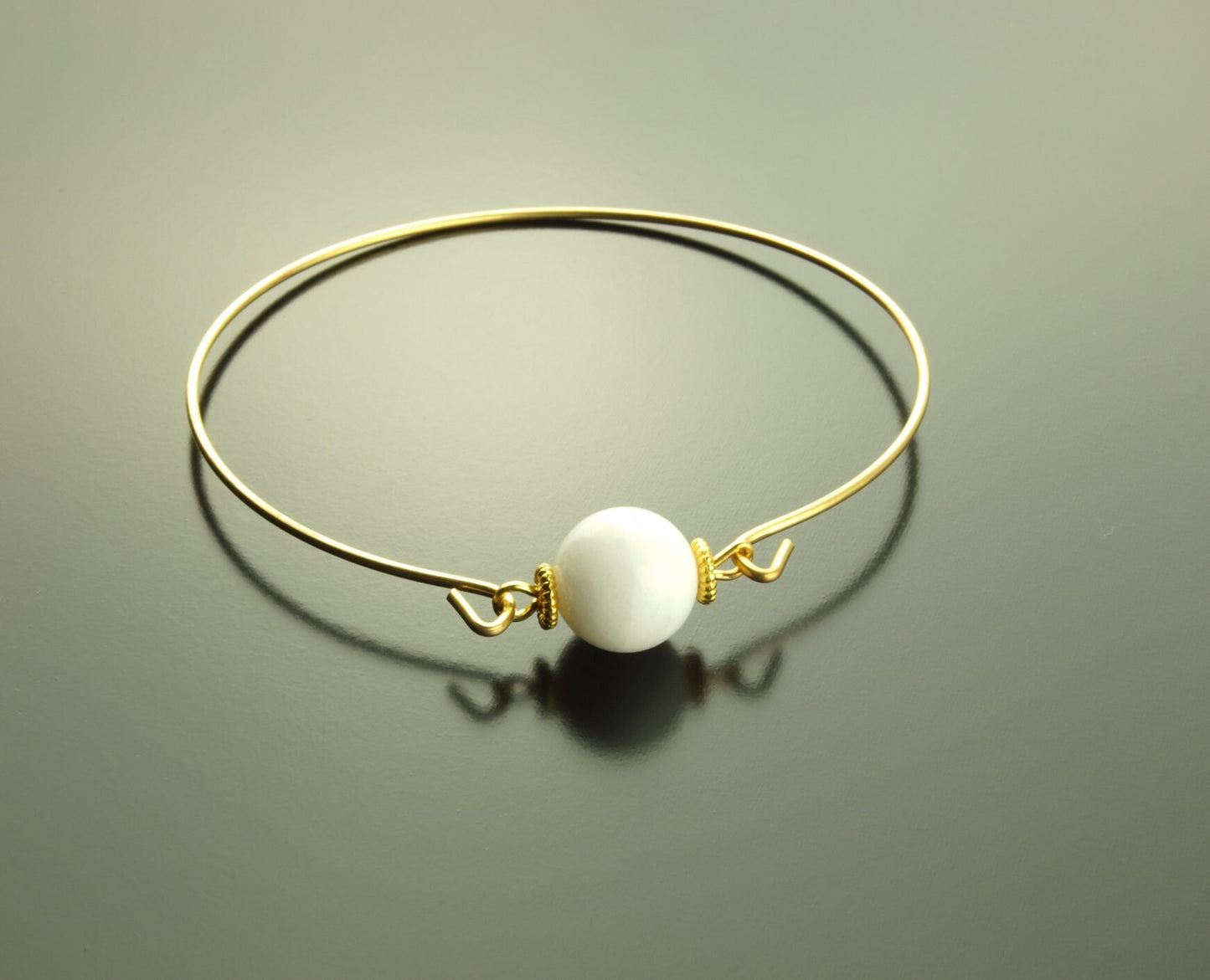 Armreif weiße Jade Edelstein golden Armband