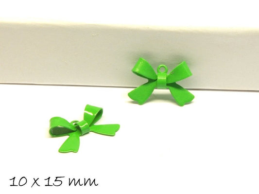 4 Stück Schleife Anhänger Messing grün 10 x 15 mm