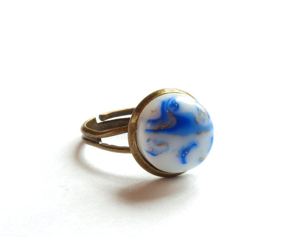 Ring Cabochon Fimo vintage bronze blau weiß