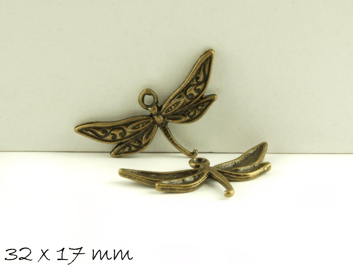 6 Stück Anhänger Libelle bronze 32 x 17 mm