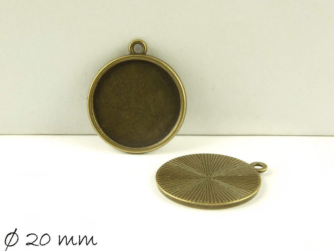 2 Stück Anhänger mit Cabochonfassung / Medaillon, Ø 20 mm, bronze