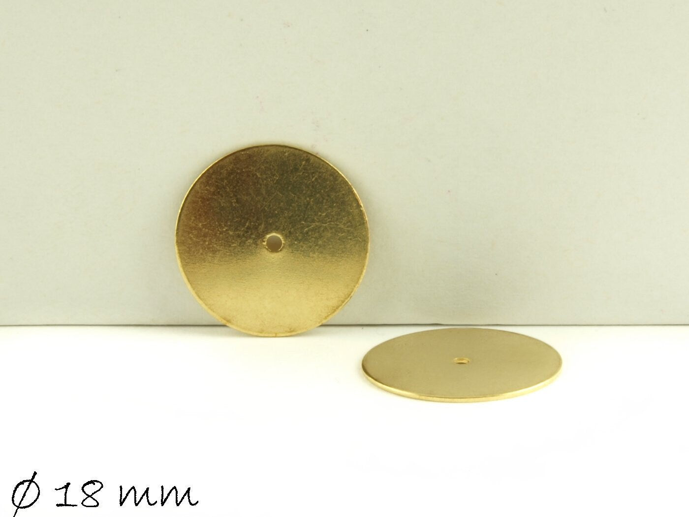 6 Stück Stück runde Messing Stempel Plättchen Ø 18 mm