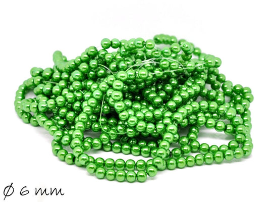 20 Stück Glasperlen in Perlmuttoptik, grün, Ø 6 mm