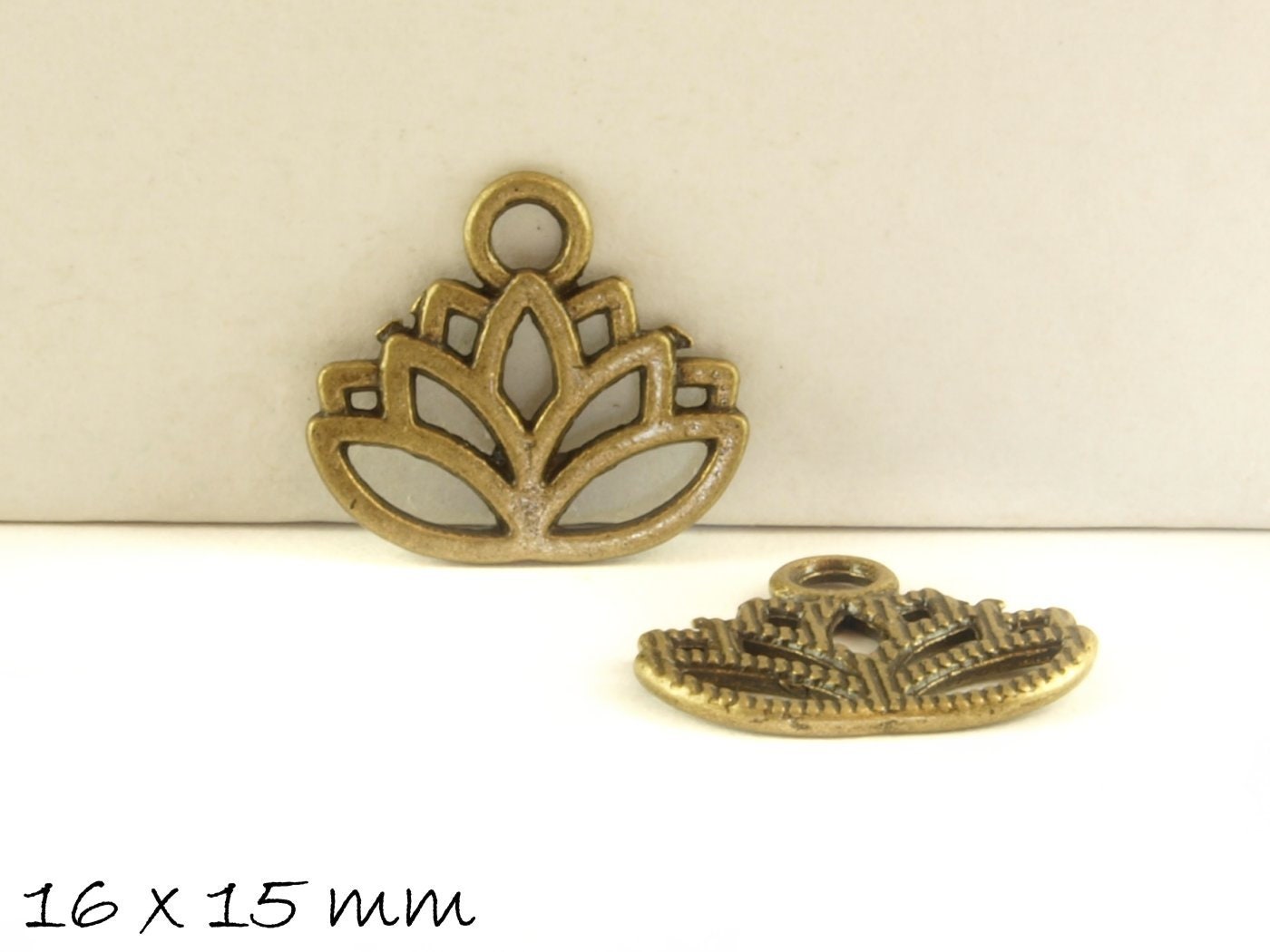 4 Stück Anhänger Lotus Blüte in bronze, 16 x 15 mm