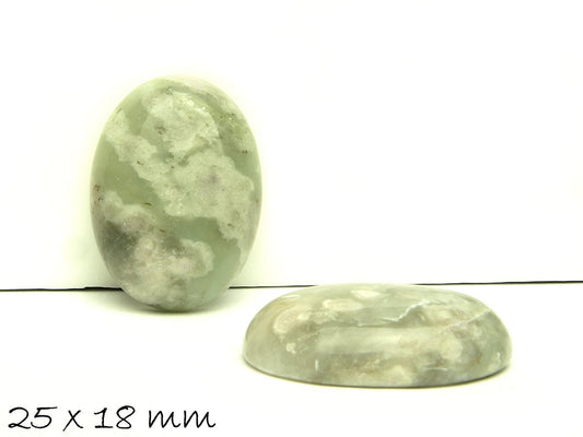 1 Stück ovaler Edelstein-Cabochon, Jade, 25 x 18 mm, grau-grün