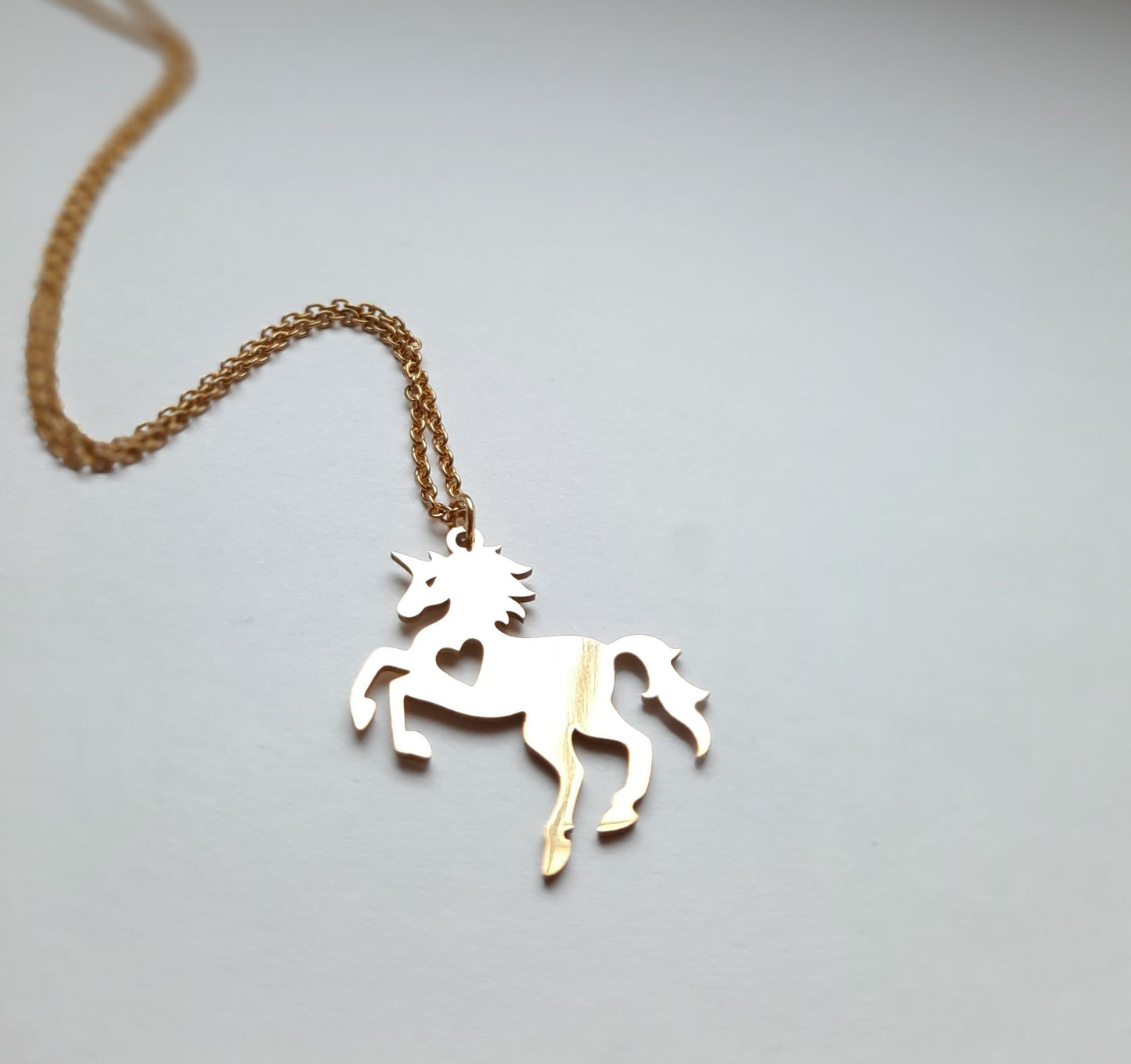 Kette Einhorn mit Herz Anhänger Edelstahl Pferd Farbe nach Wahl silbern golden