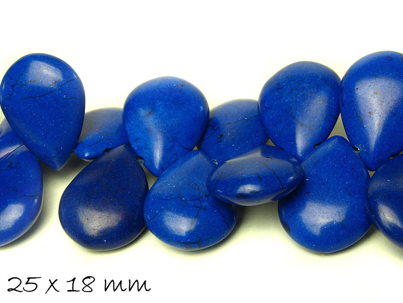 10 Stück Perlen synthetischer Türkis Tropfen in blau, 25 x 18 mm