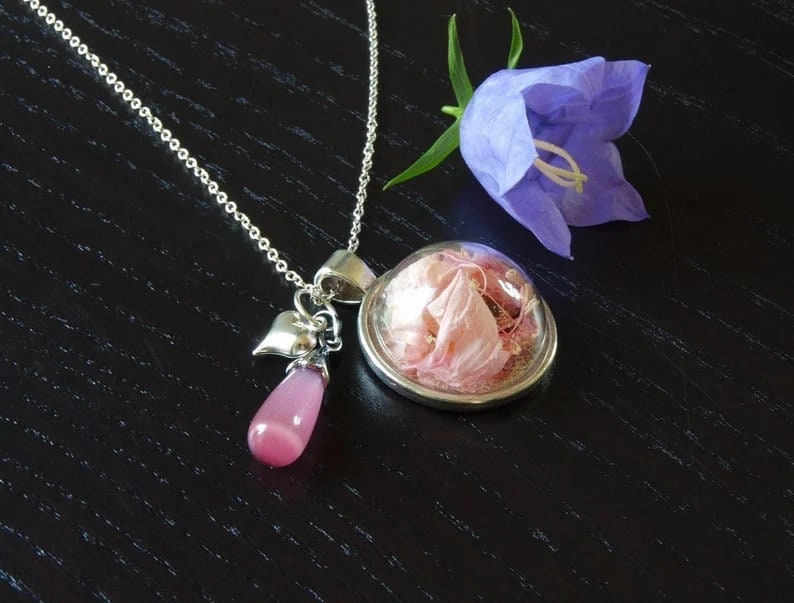 Echte getrocknete Blüten Kette Perle Glas rosa lila Muster nach Wahl silbern golden bronze