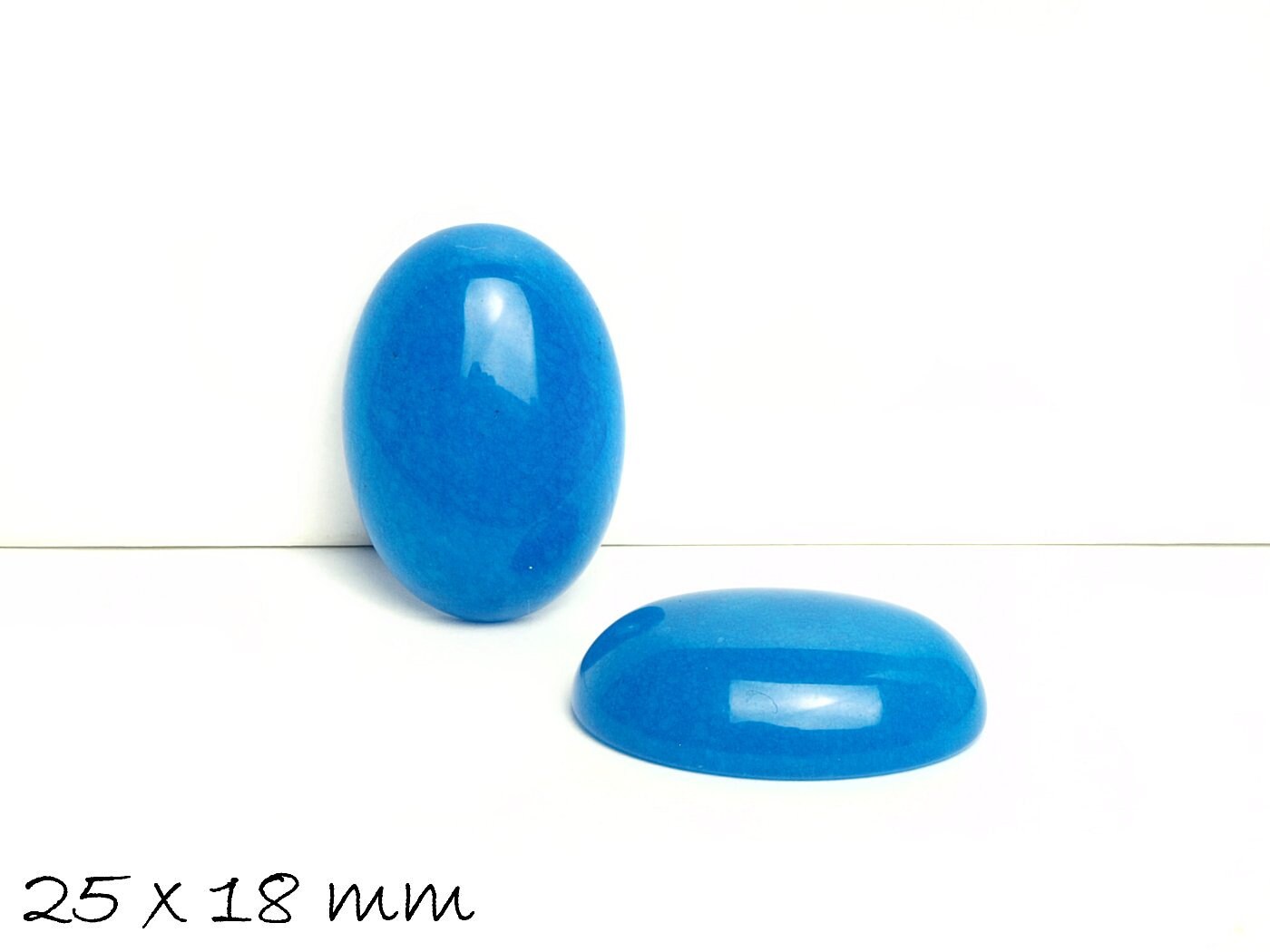 1 Stück ovaler Edelstein Cabochon, Jade, 25 x 18 mm, blau