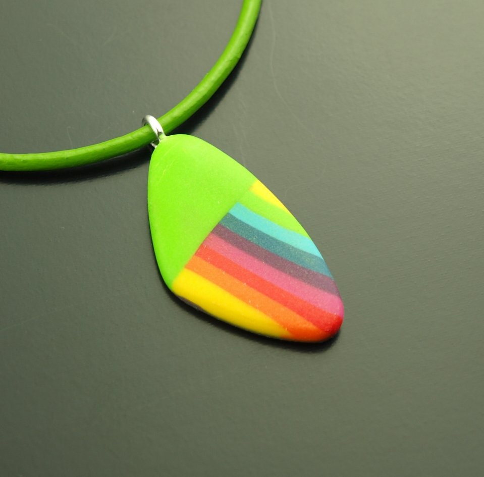 Kette Leder Rechteck Dreieck Polymer Clay farbig bunt Regenbogen retro Muster nach Wahl