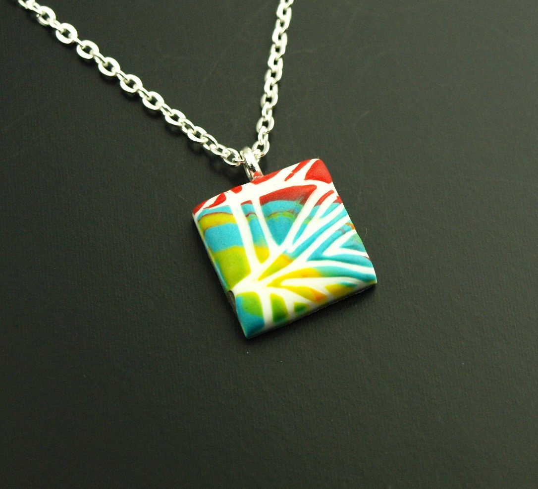 Surferkette Leder Anhänger bunt weiß Muster Mandala Polymer Clay Kette Lederkette nach Wahl