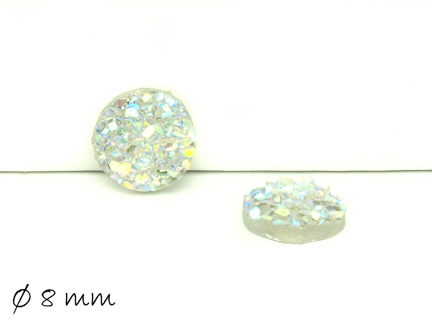 8 Stück runde Resin Cabochons Druzy-Imitat 8 mm, weiß, transparent