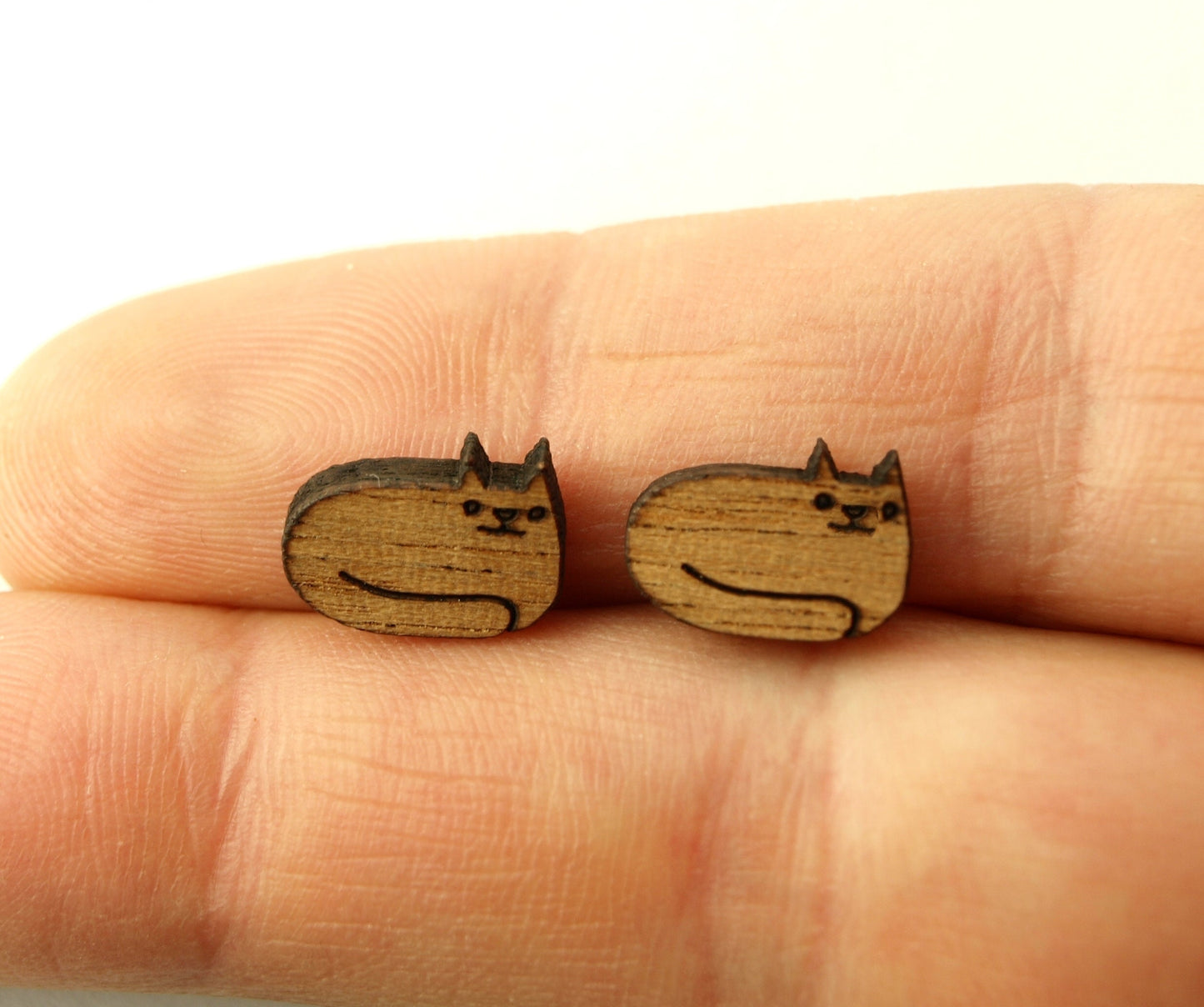 Ohrstecker liegende Katze Holz Ohrringe Stecker Comic