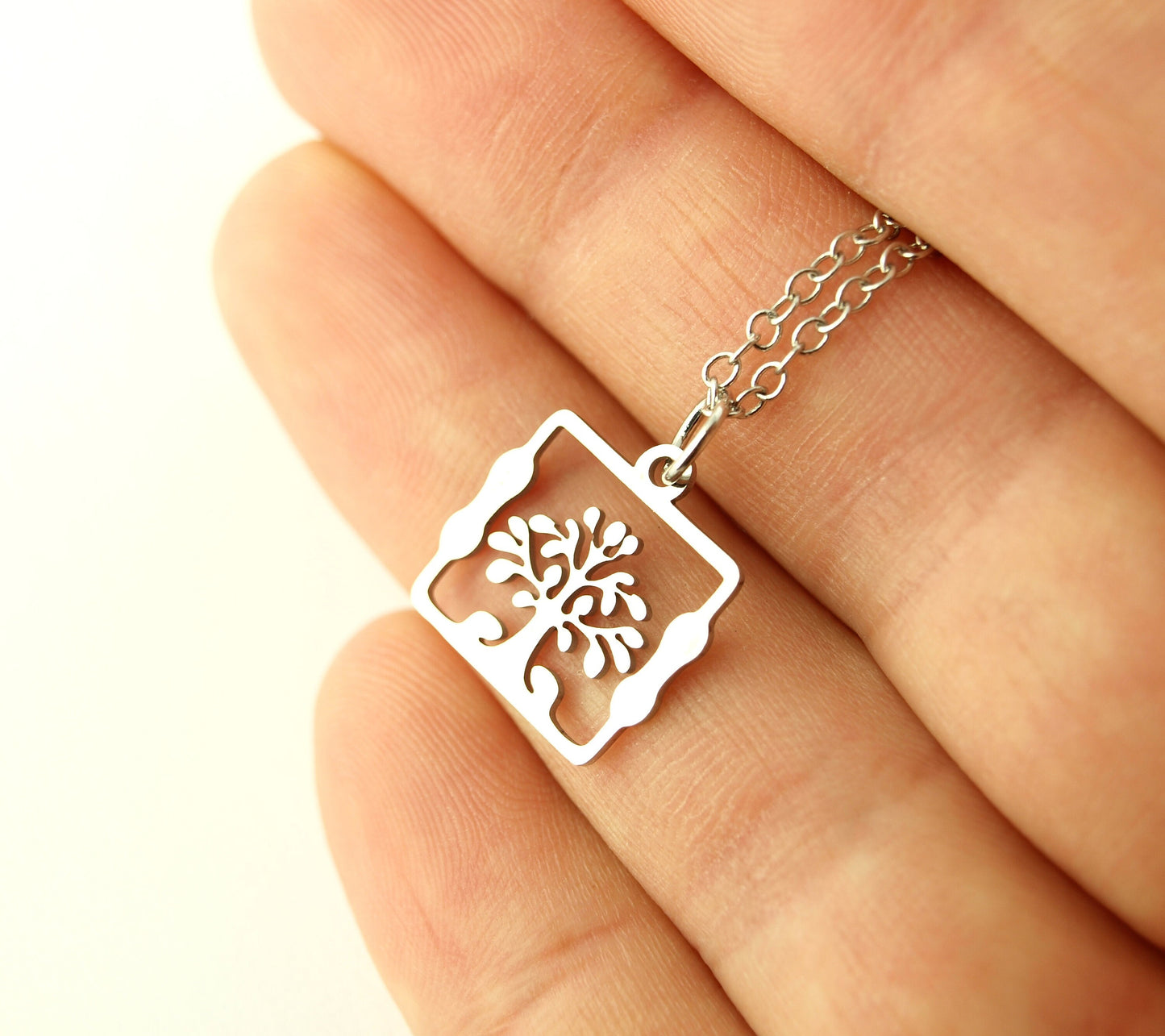 Kette Edelstahl Baum Lebensbaum Anhänger rund viereckig Muster nach Wahl silbern