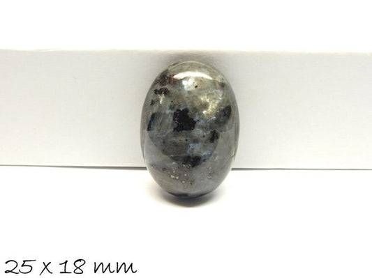 1 Stück ovaler Edelstein-Cabochon, Larvikit, 25 x 18 mm